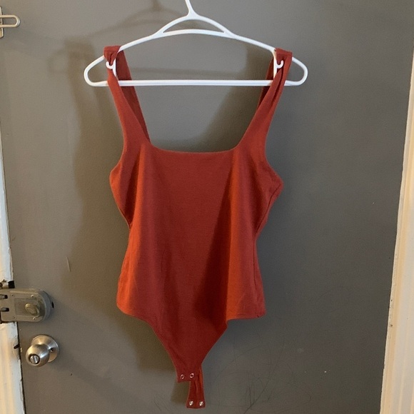 Good American Terracotta Bodysuit thong - Picture 2 of 6